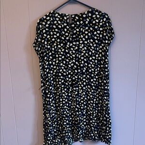 POPSUGAR Black Floral Dress with White and Yellow Daisies